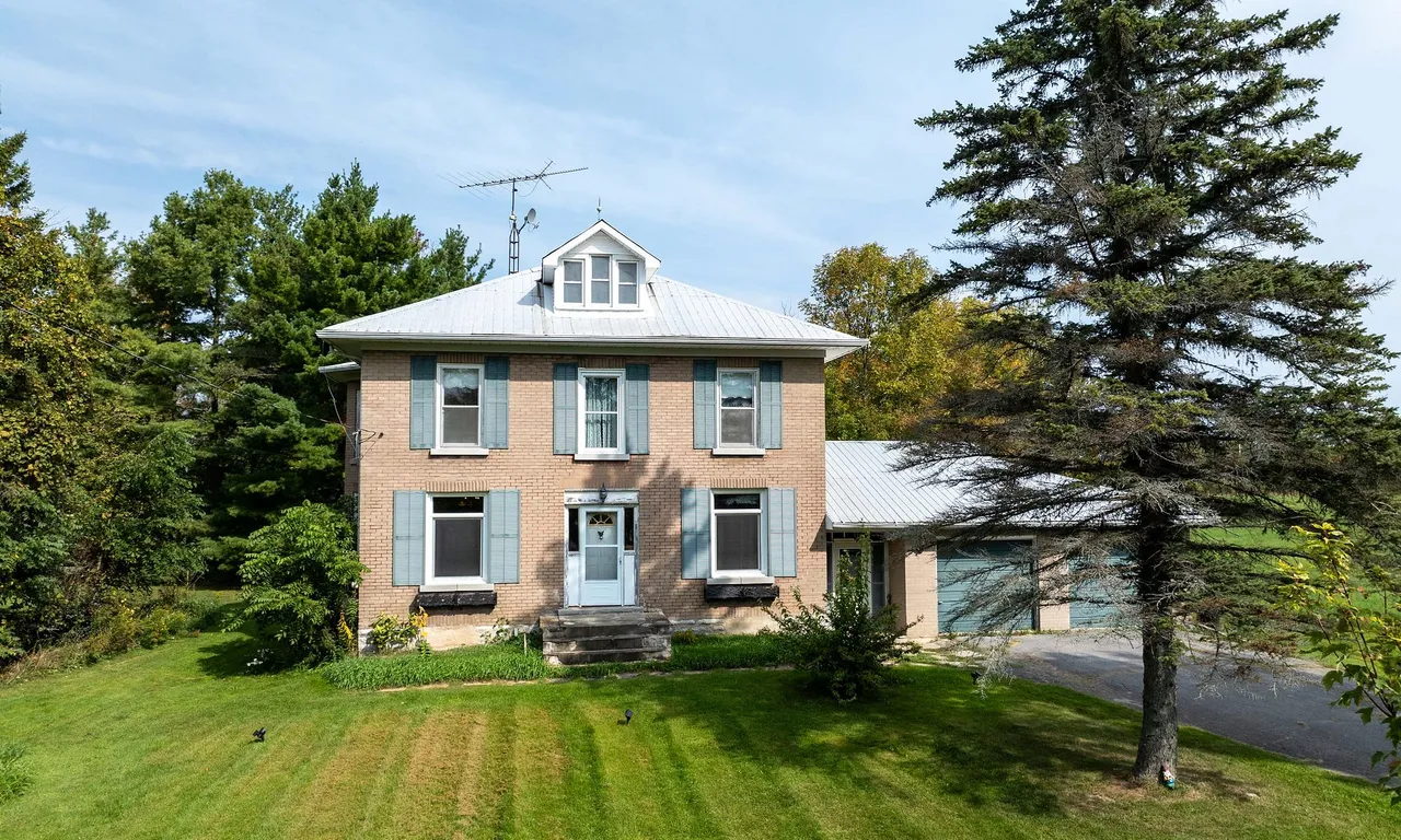 4136 BOYCE Rd, South Frontenac, ON K0H 1V0