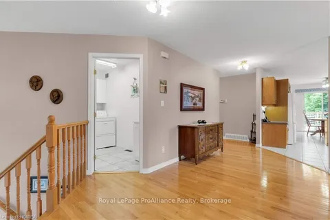 1030 GREENWOOD PARK Dr, Kingston, ON K7K 7C7