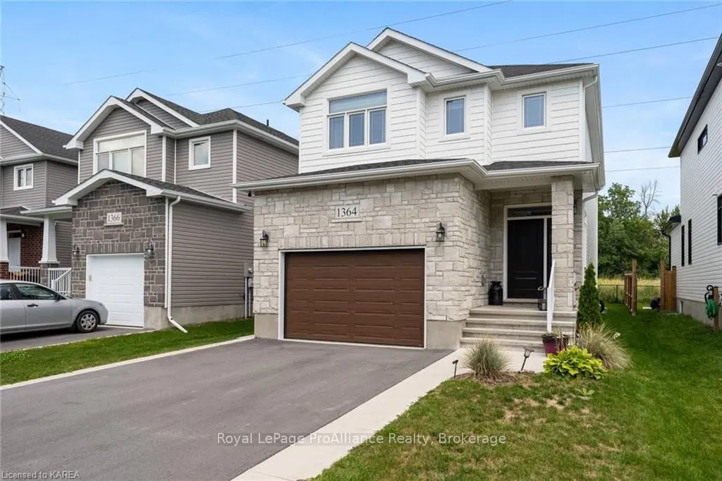 1364 OTTAWA St, Kingston, ON K7P 0C2
