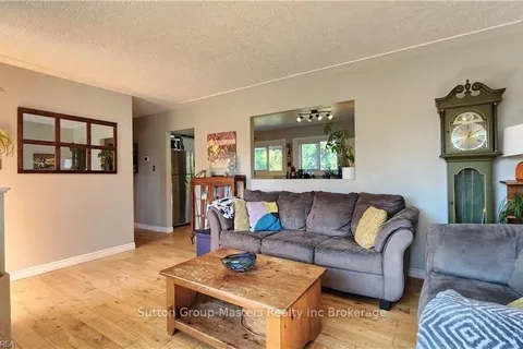 1441 AUDREY St, Kingston, ON K7L 4V4