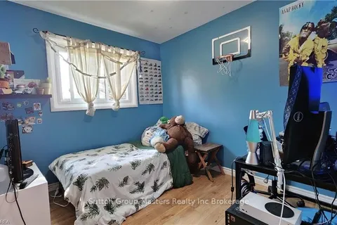 1441 AUDREY St, Kingston, ON K7L 4V4