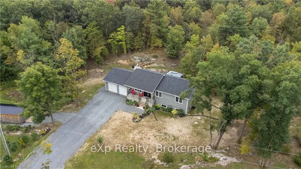 214 HINCHINBROOKE Rd, South Frontenac, ON K0H 1N0