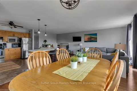 3034 RAILTON Rd, South Frontenac, ON K0H 1V0