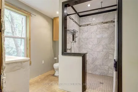 946 SAND BAY Rd, Leeds and the Thousand Islands, ON K0E 1L0