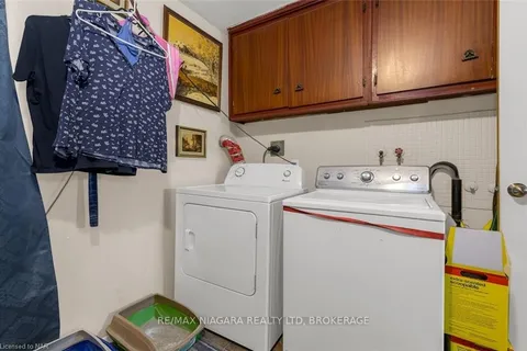 37 CANAL BANK St, Welland, ON L3B 3M8