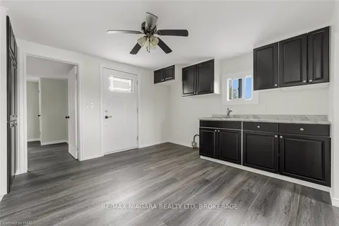 37 CANAL BANK St, Welland, ON L3B 3M8