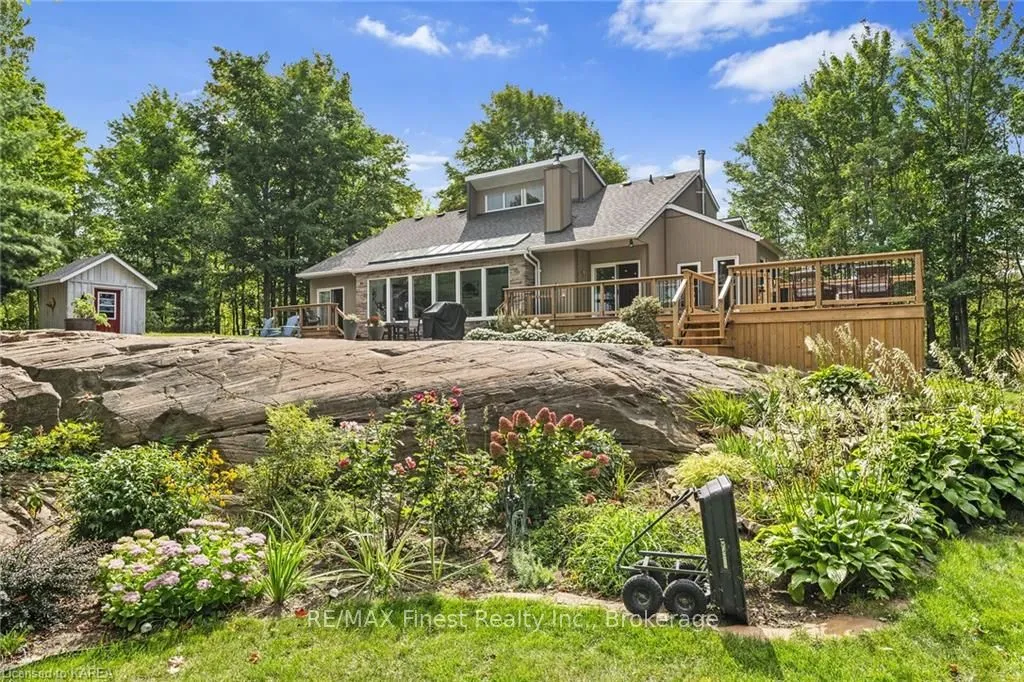 1835 HITCHCOCK Dr, South Frontenac, ON K0H 1X0