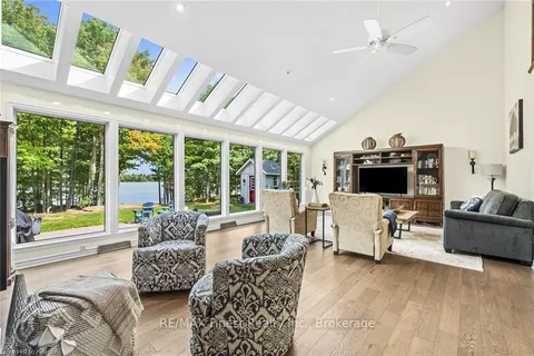 1835 HITCHCOCK Dr, South Frontenac, ON K0H 1X0