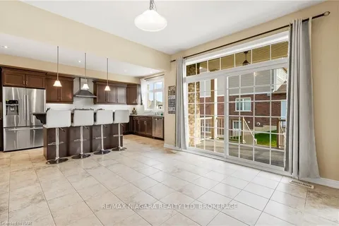 4037 BUSH Cres, Lincoln, ON L3J 0H2