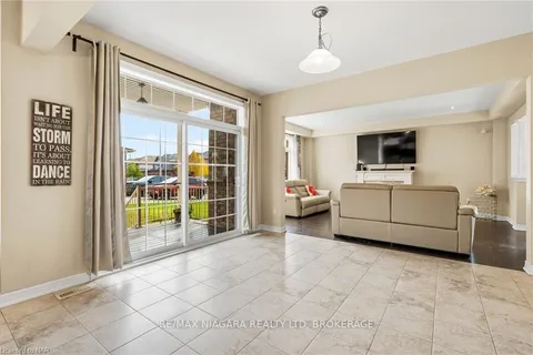 4037 BUSH Cres, Lincoln, ON L3J 0H2