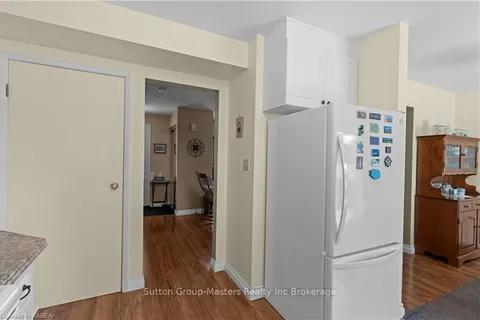 42 MCKEOWN Cres, Loyalist, ON K7N 1Y3