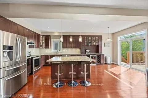 1151 ESCALA Cres, Kingston, ON K7P 0H6