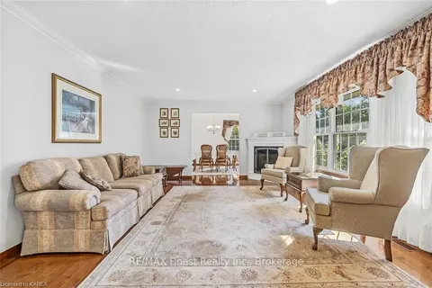 1285 CHANNELVIEW Rd, Kingston, ON K7L 4V1