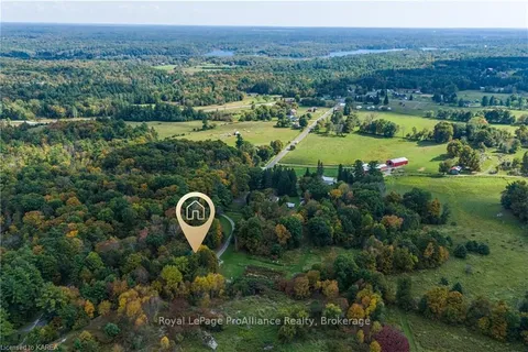1143 OAK FLATS Rd, Central Frontenac, ON K0H 1T0