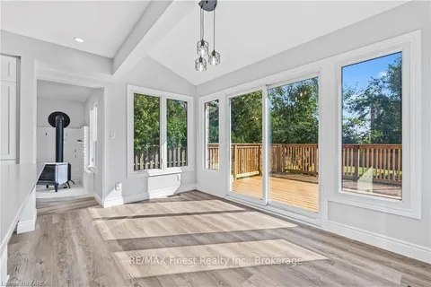 43 COLLEGEVIEW Cres, Kingston, ON K7M 7J8