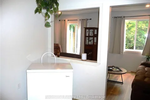 542 GARDEN St, Gananoque, ON K7G 3K2