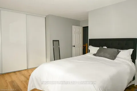 542 GARDEN St, Gananoque, ON K7G 3K2