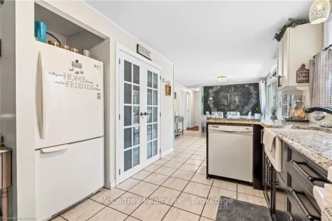 42 CLAIRTON Pl, Loyalist, ON K7N 1R7