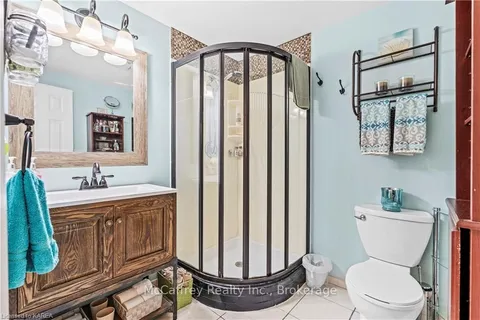 42 CLAIRTON Pl, Loyalist, ON K7N 1R7