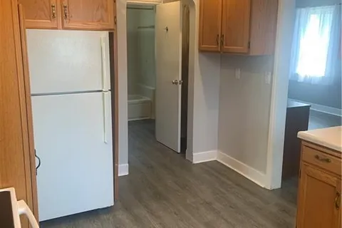 3 IVY Ave, St. Catharines, ON L2P 1Y1