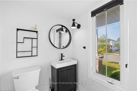 1494 SIERRA Ave, Kingston, ON K7P 3H4