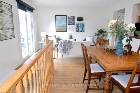 74 MCKEOWN Cres, Loyalist, ON K7N 1Y5