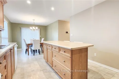 1468 BIRCHWOOD Dr, Kingston, ON K7P 3H3