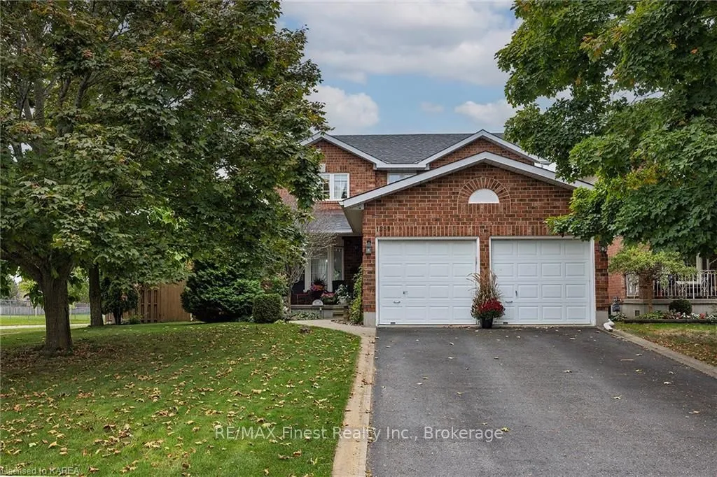 1251 LONGWOOD Terr, Kingston, ON K7P 3B9