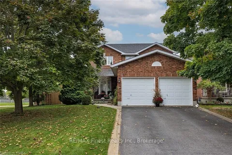 1251 LONGWOOD Terr, Kingston, ON K7P 3B9