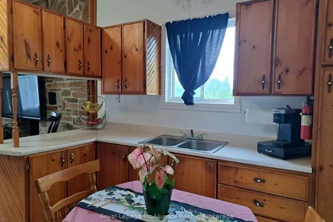 2 VICTORIA St, Elizabethtown-Kitley, ON K0E 1M0