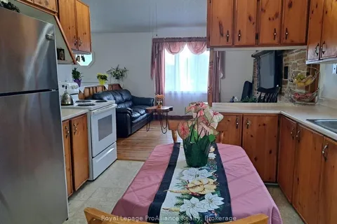 2 VICTORIA St, Elizabethtown-Kitley, ON K0E 1M0