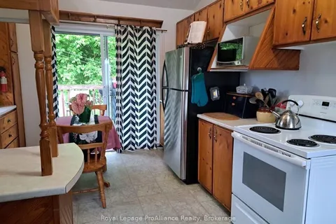 2 VICTORIA St, Elizabethtown-Kitley, ON K0E 1M0