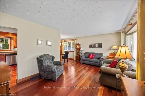 721 FRONT Rd, Kingston, ON K7M 5R6