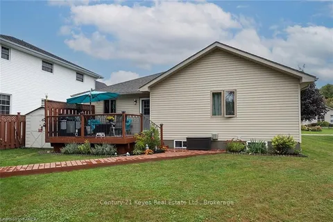 180 GARFIELD St, Gananoque, ON K7G 3G2