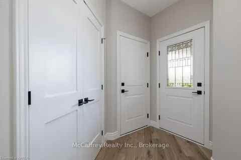 163 CREIGHTON Dr, Loyalist, ON K0H 2H0