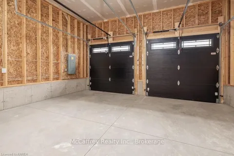 163 CREIGHTON Dr, Loyalist, ON K0H 2H0