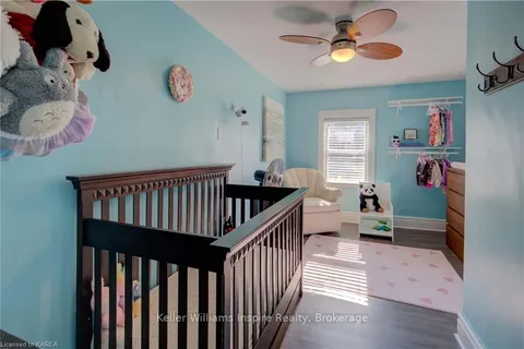 364 BROCK St, Gananoque, ON K7G 1K6