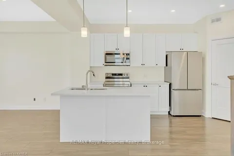 1407 SUMMER St, Kingston, ON K7K 0H9