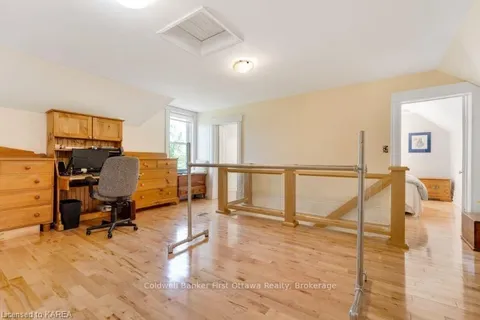 376 NORTH SHORE Rd, Lanark Highlands, ON K0G 1M0