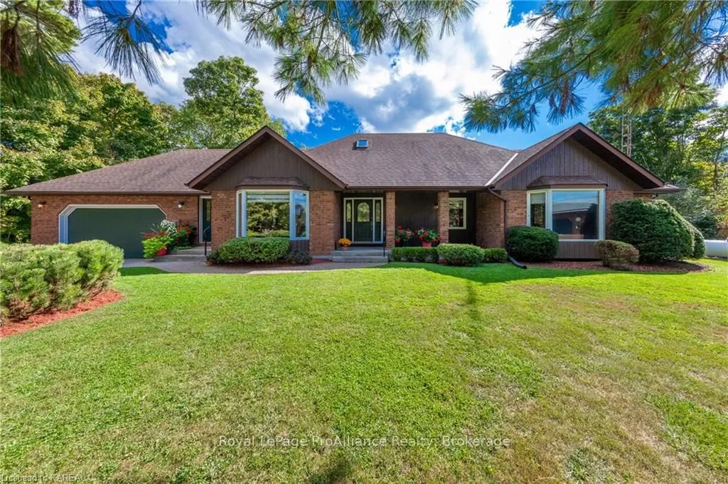 1 CLOW Crt, Front of Yonge, ON K0E 1R0