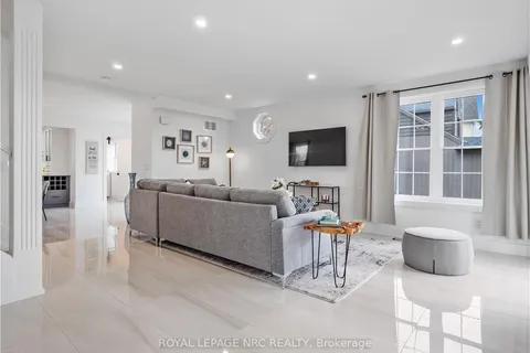 616 LAKESHORE Rd, Fort Erie, ON L2A 1B6