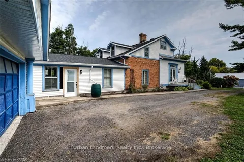 370 ACADEMY St, Loyalist, ON K0H 1G0