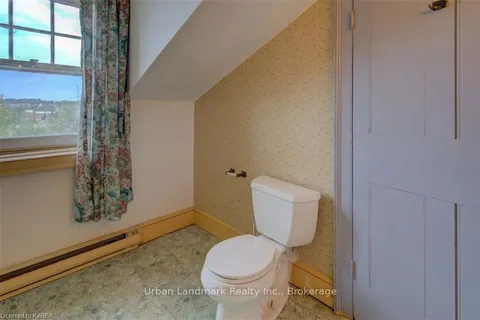 370 ACADEMY St, Loyalist, ON K0H 1G0