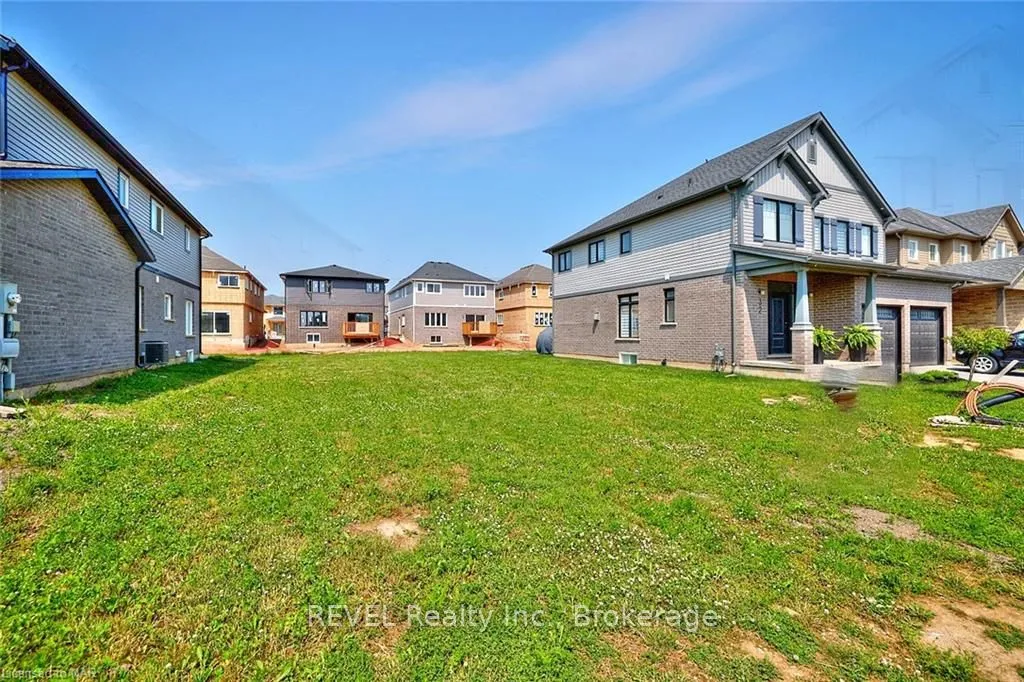 30 SWAN Ave, Pelham, ON L0S 1E6