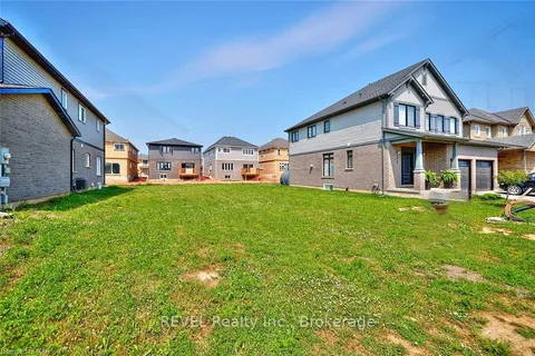 30 SWAN Ave, Pelham, ON L0S 1E6