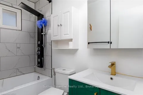 91 CALDERWOOD Dr, Kingston, ON K7M 6L5