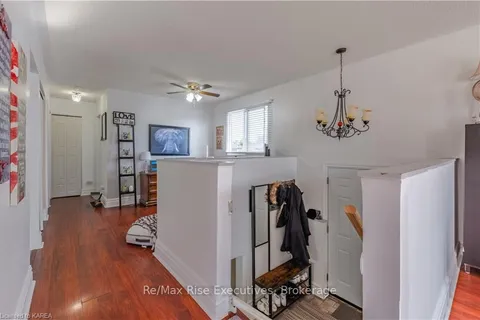 859 CUNNINGHAM Cres, Brockville, ON K6V 6H3