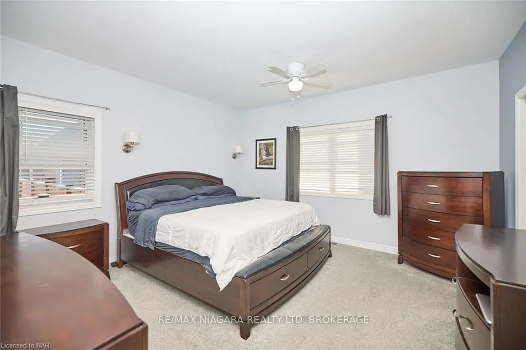 Detached living room at 3580 BLACK CREEK Rd Fort Erie