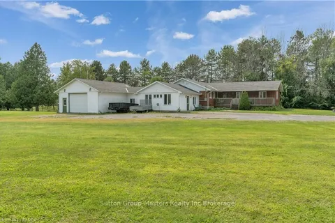 31 STATION Rd, ON K7G 2V3