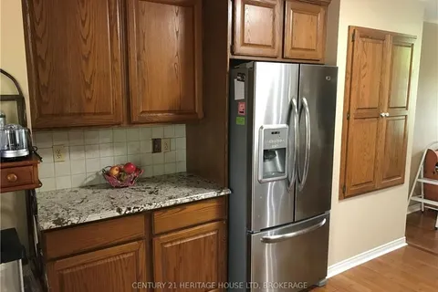 1193 PETTIT Rd, Fort Erie, ON L2A 5A4